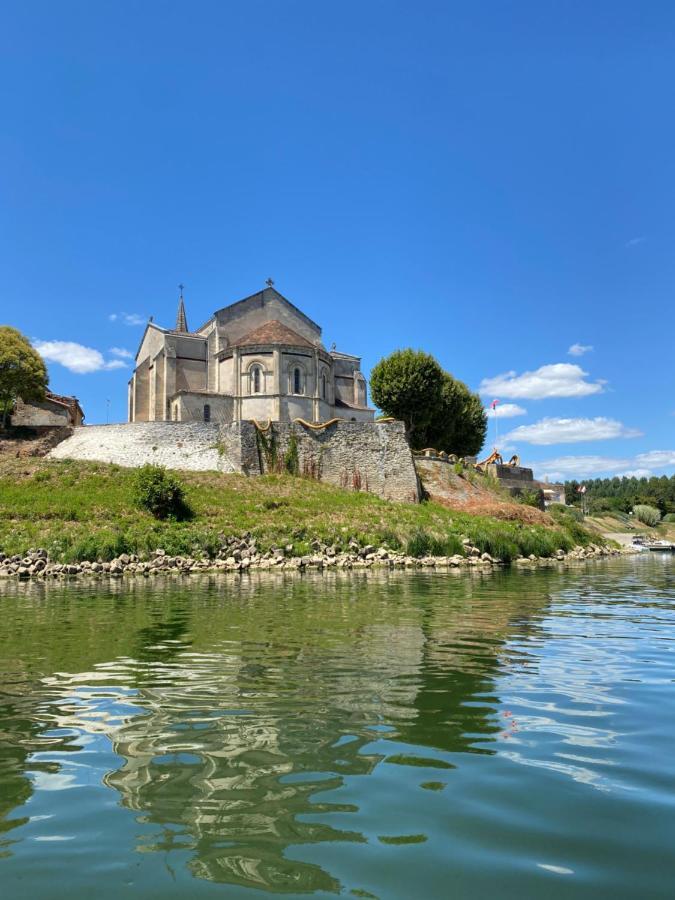 Gite La Canopee A Duras - Piscine Экстерьер фото